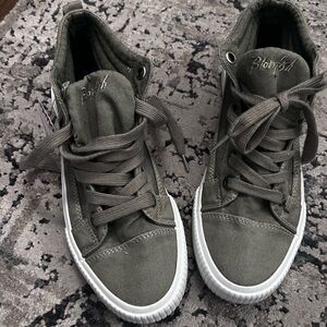 Blowfish Olive High-Tops with Blue Insole